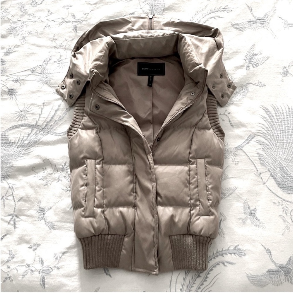 BCBG MaxAzria | Down Puffer Vest - Beige